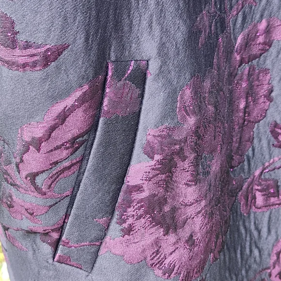 CHICO'S Black/Plum Travelers Floral Jacquard Jacket - Picture 6 of 14